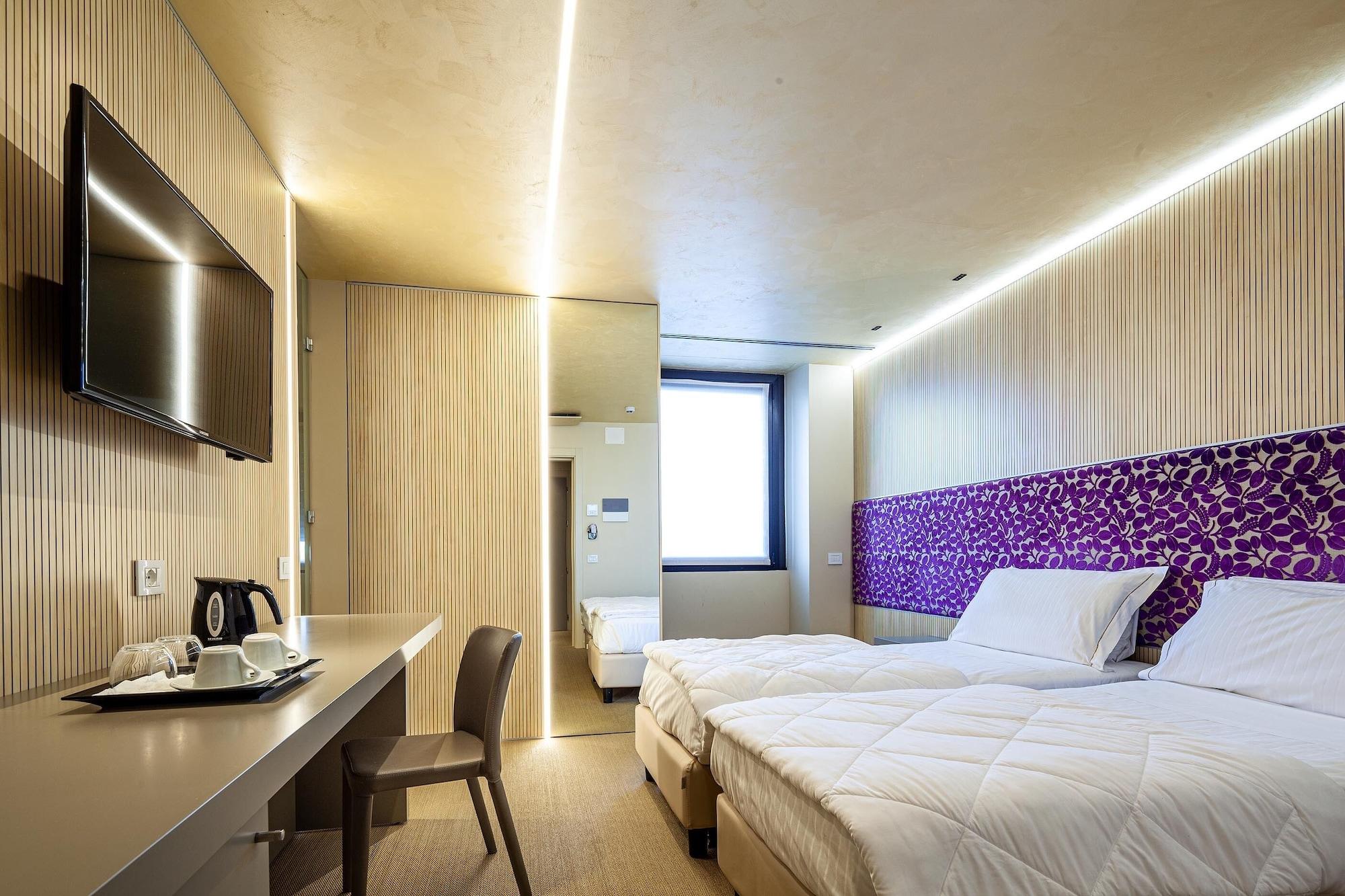 Là Di Moret Hotel 4*
