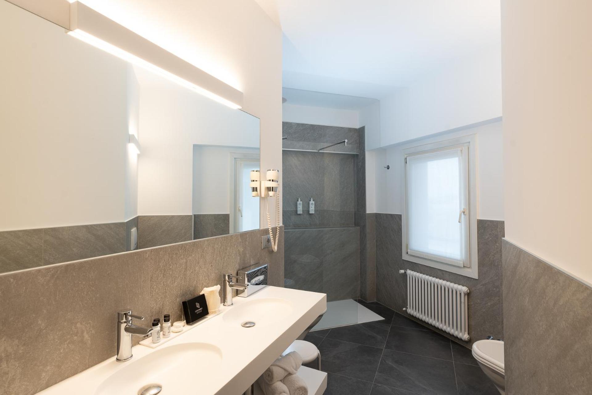 Là Di Moret Hotel